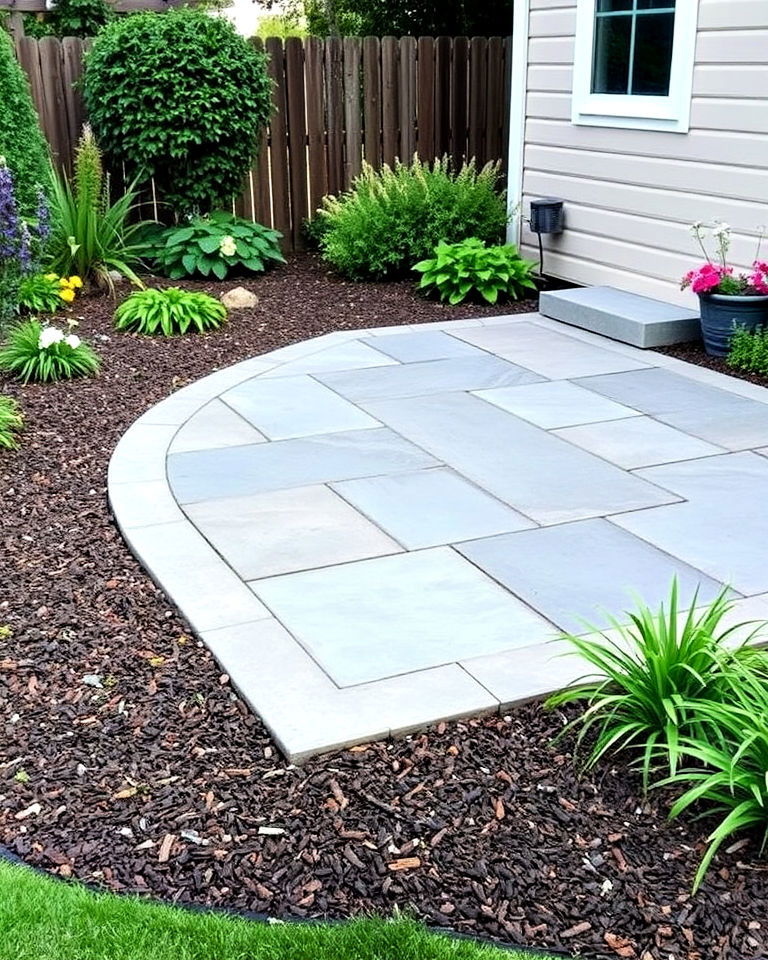 patio mulch edging - 20 Patio Edging Ideas