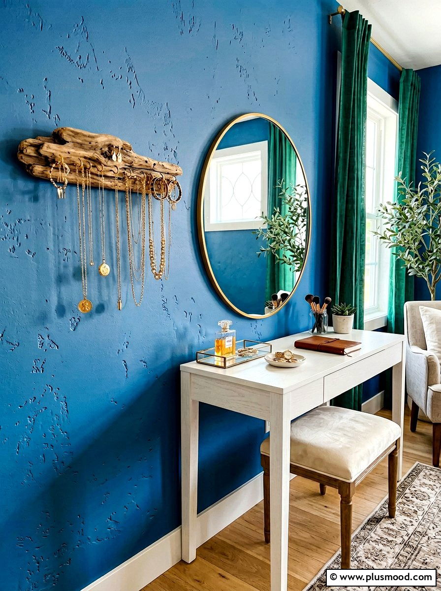 Driftwood Jewelry Organizer - 25 summer driftwood decor ideas