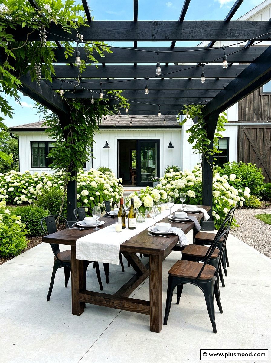 Modern farmhouse outdoor dining - 25 summer patio dining ideas