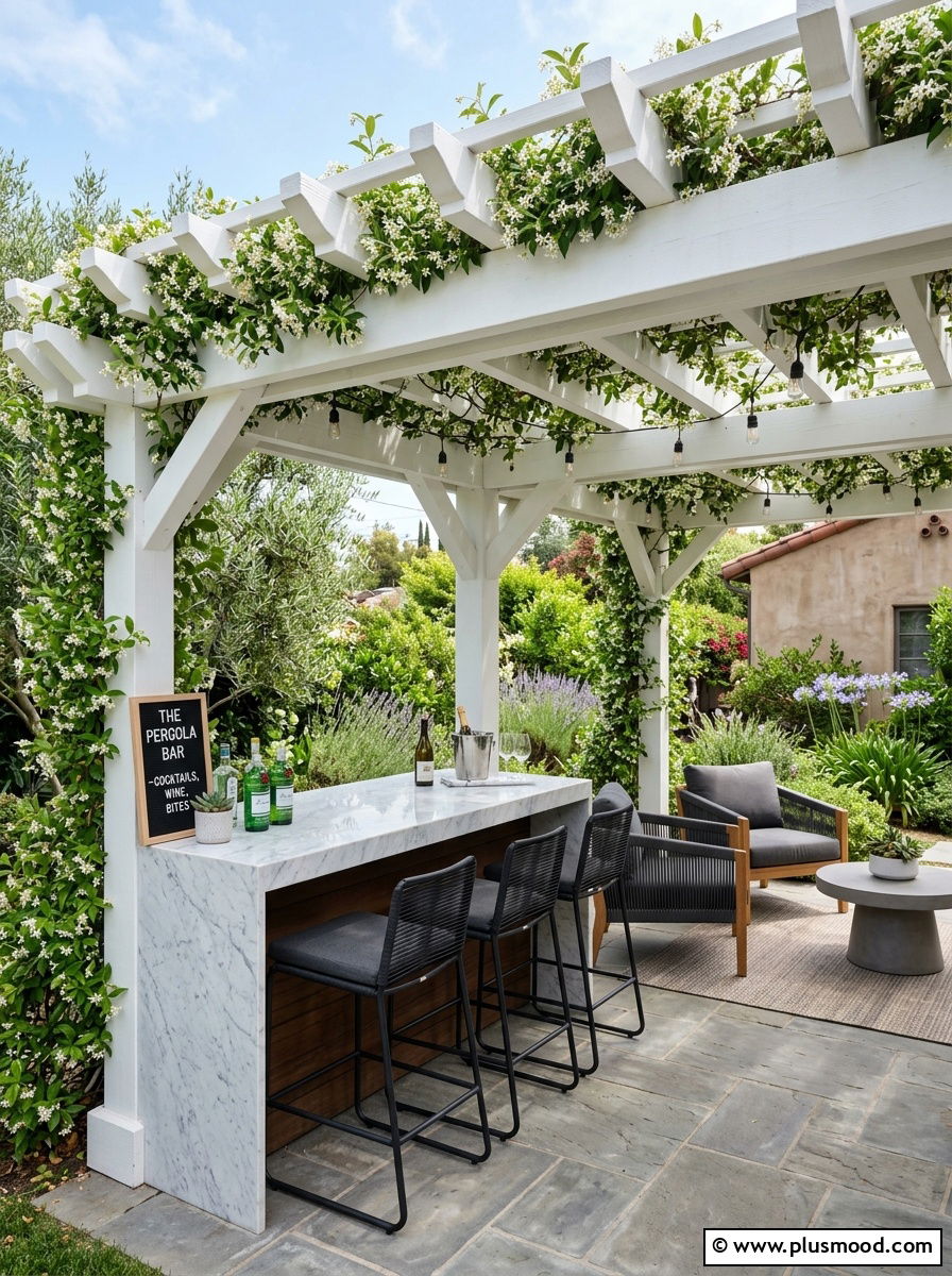 Pergola bar for small space - 25 small backyard ideas with outdoor bar