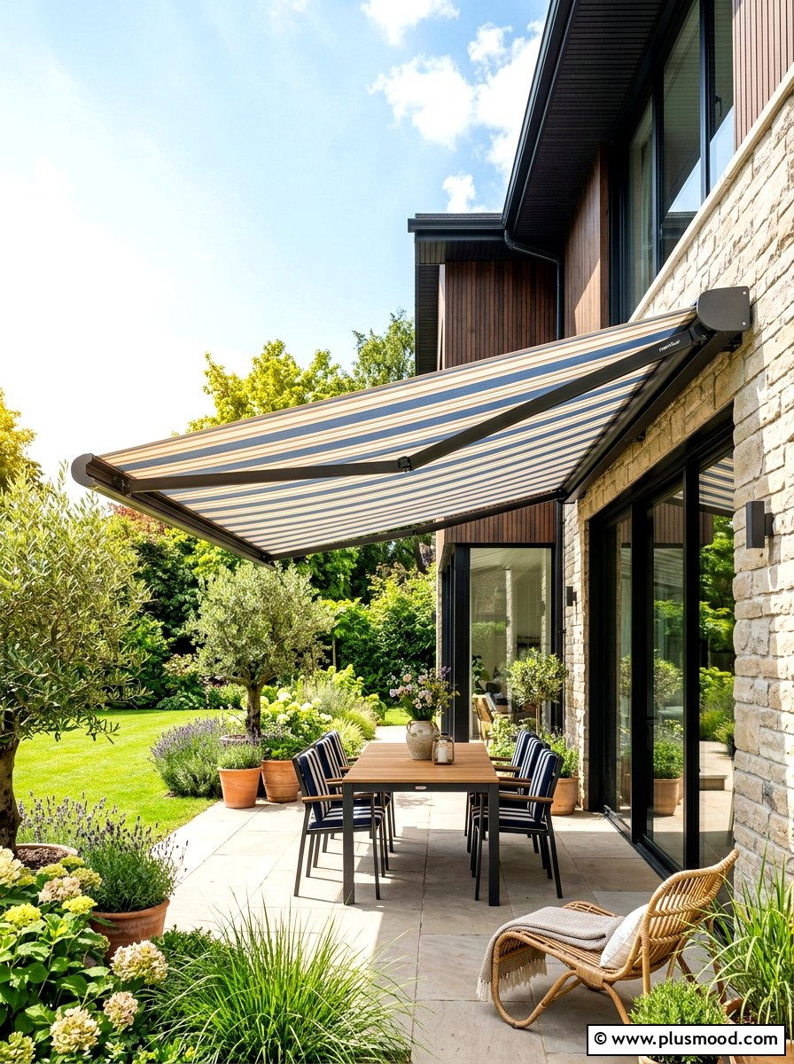 Retractable Patio Awning - 25 summer patio ideas for small backyards